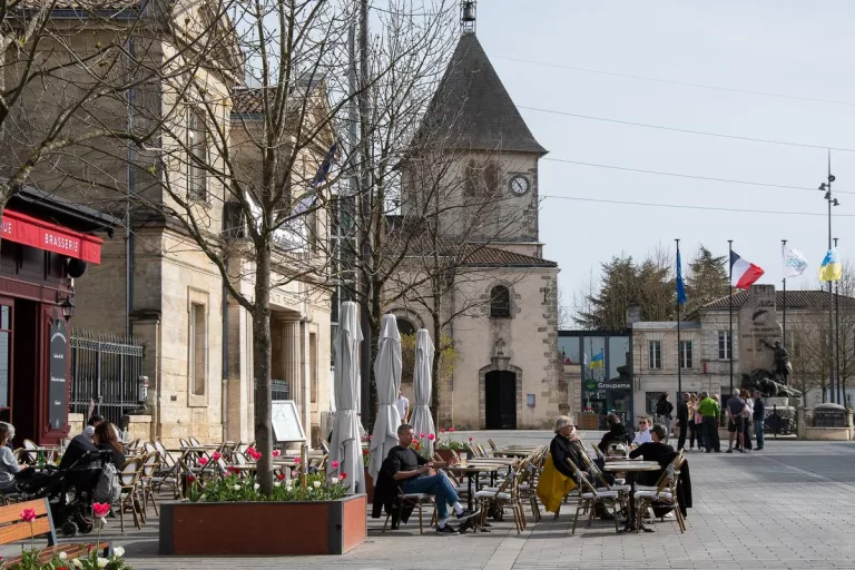 Ice Family renforce son implantation à Pessac : Une nouvelle machine pour des glaçons frais 24h/24 ! 🧊